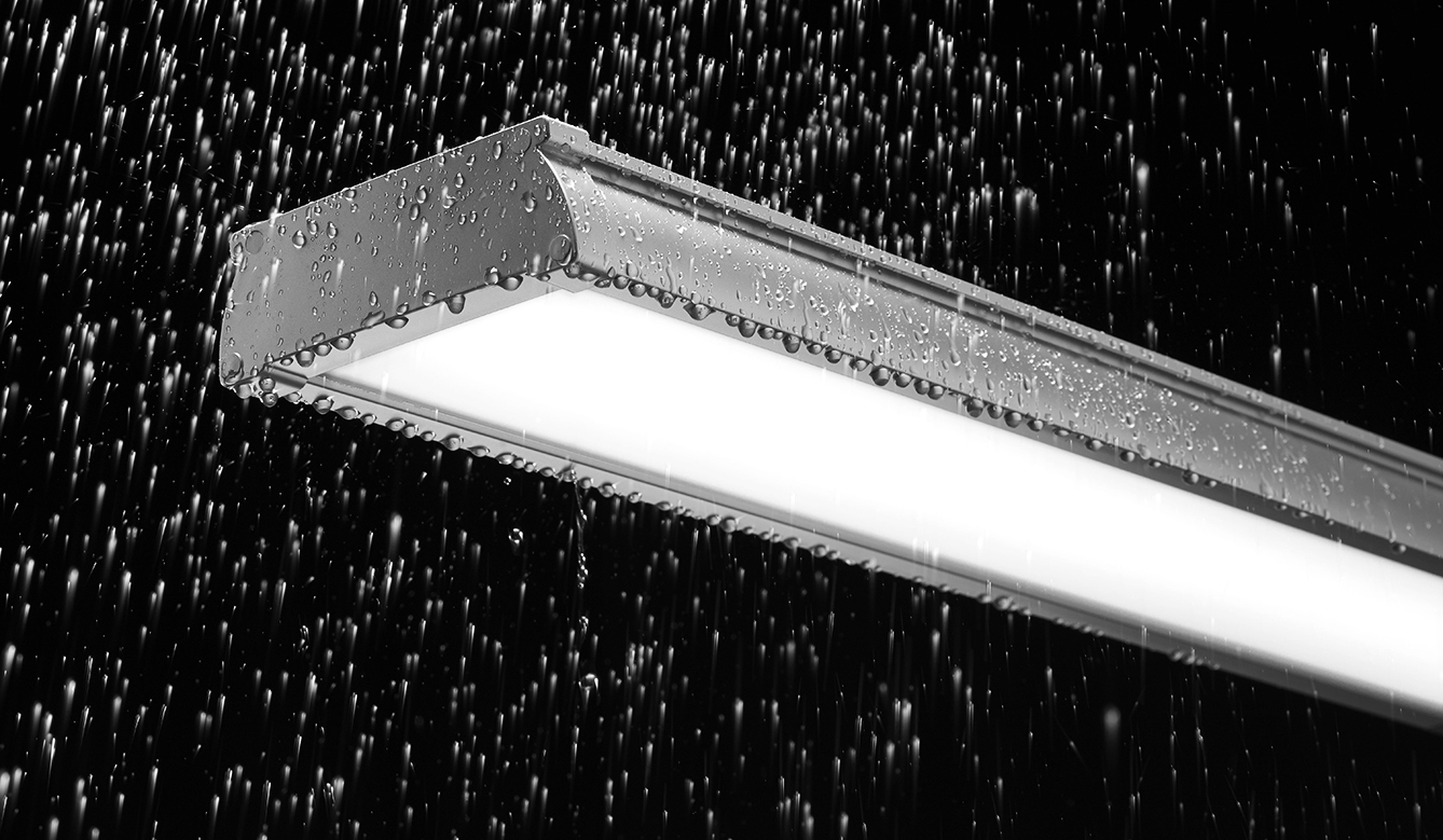 Goodlight G5 LED Linear Luminaire in water IP65 cropped